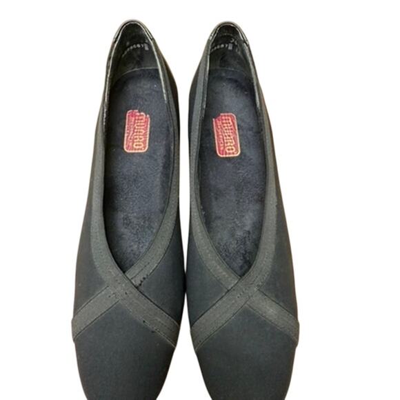 "MUNRO" Black Pumps 2" Chunky Heel Slip On SZ 9.5 Office Librarian Minimalist - Picture 2 of 13